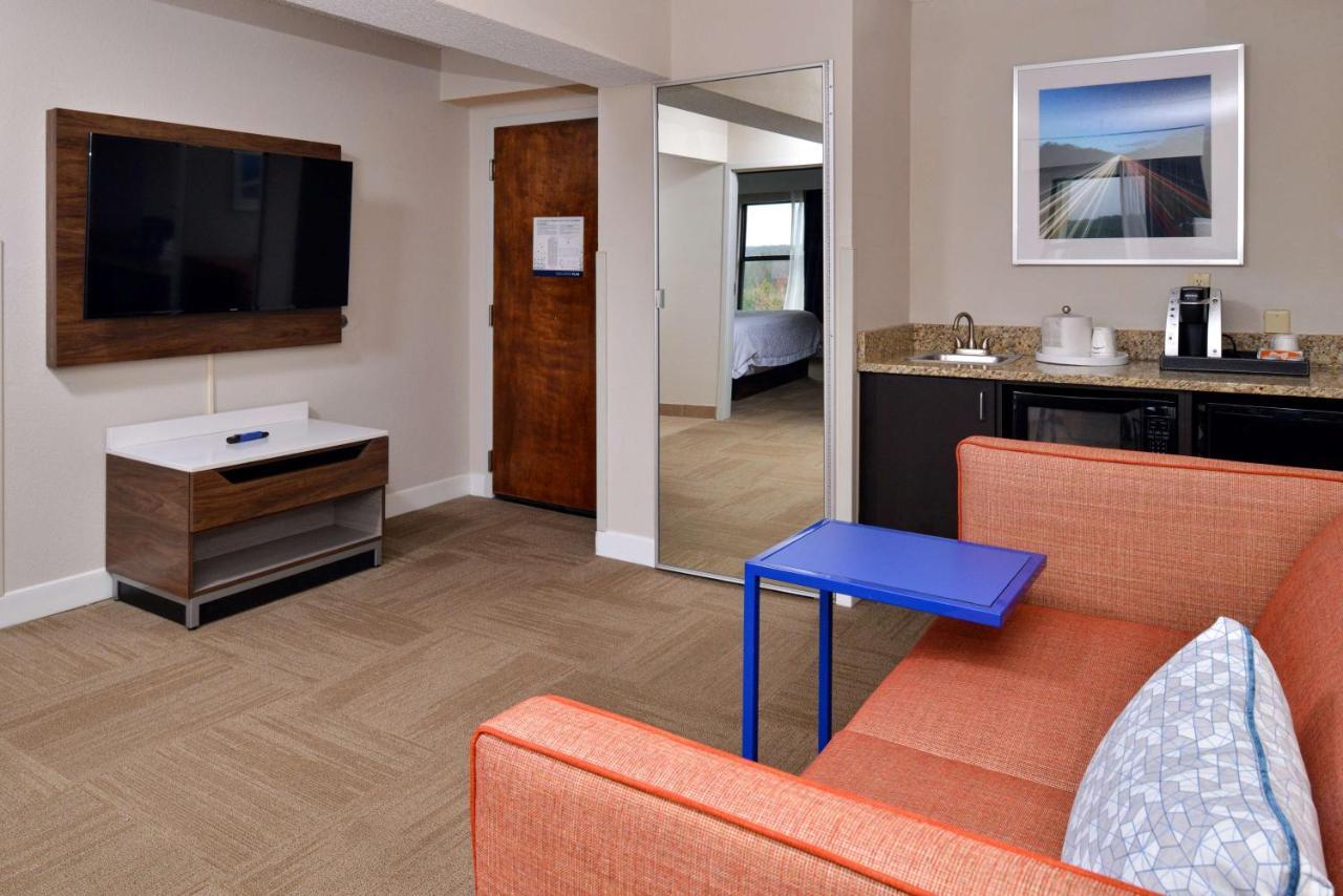 Hampton Inn Хендерсон Экстерьер фото