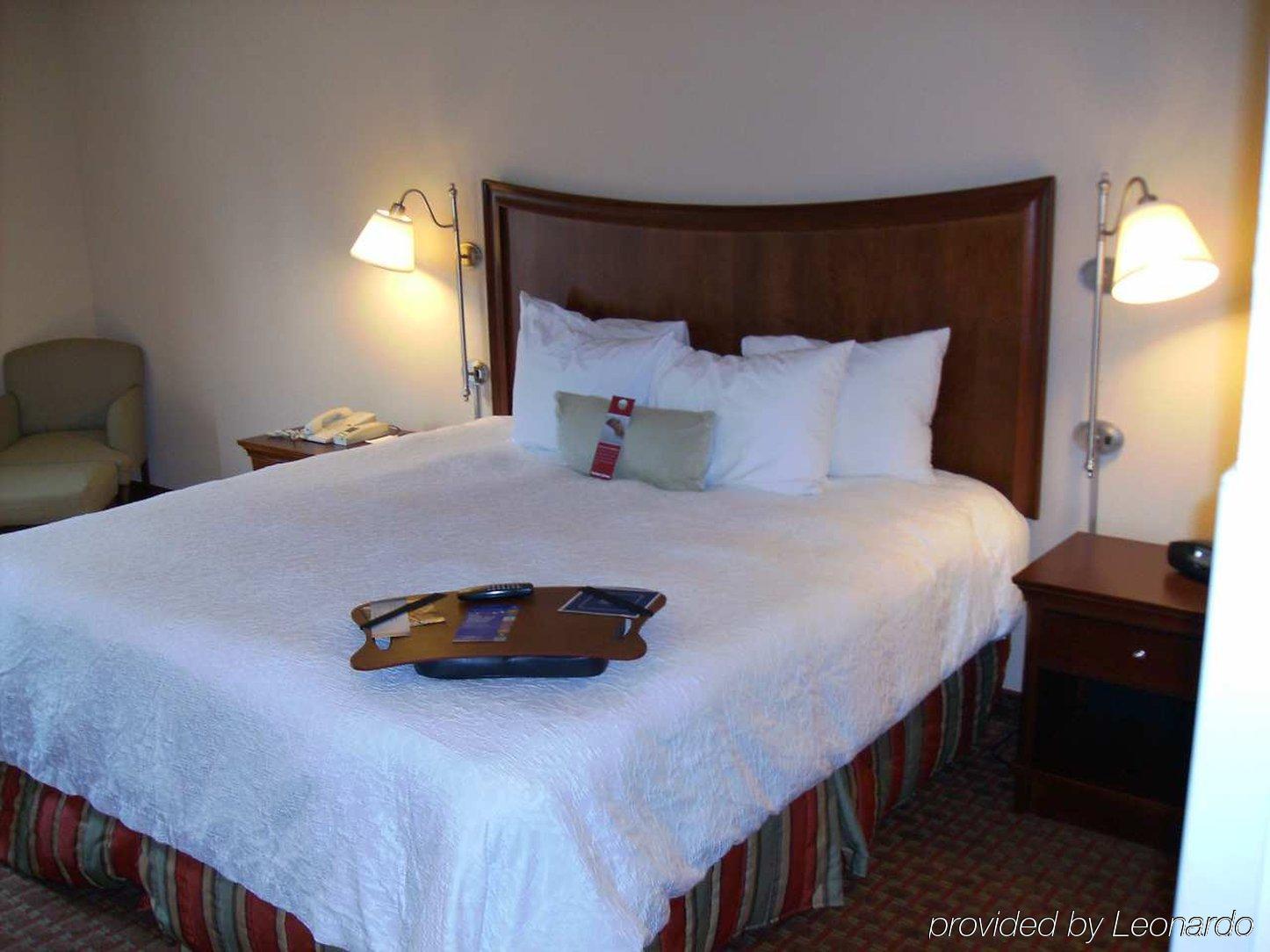 Hampton Inn Хендерсон Номер фото